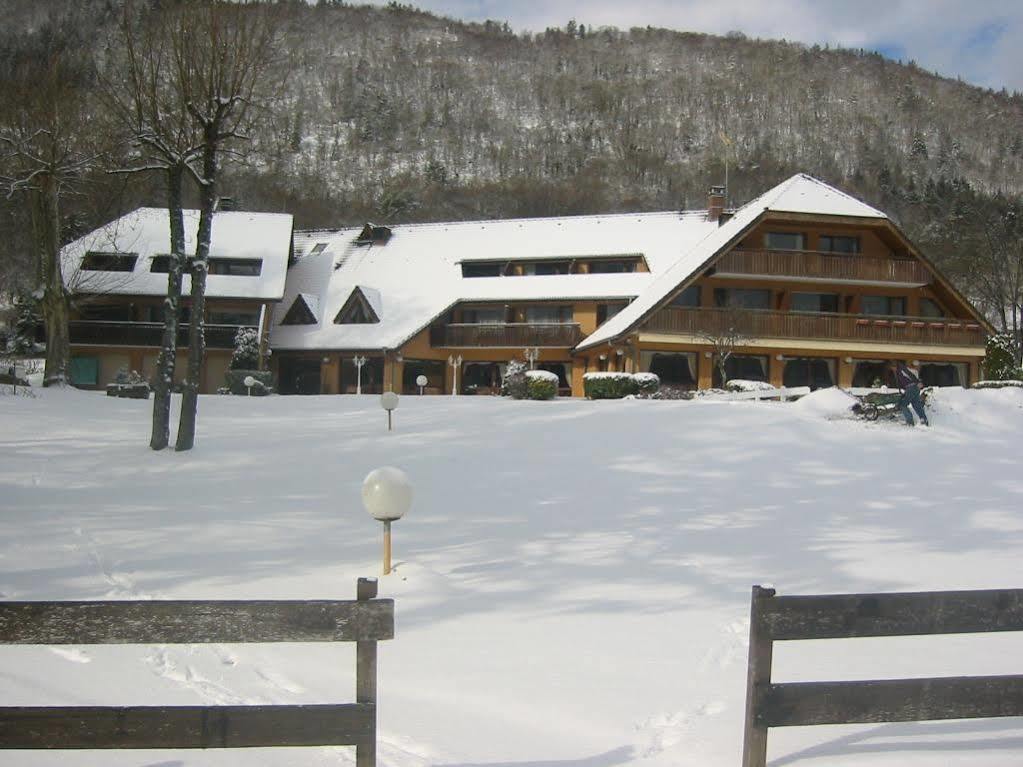 Black Bass Hotel Sévrier Екстериор снимка